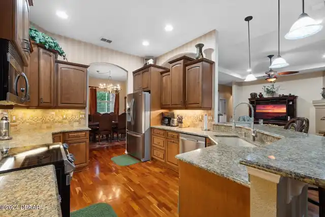 Listing Photo 18