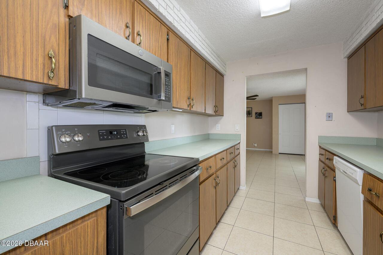 Listing Photo 10
