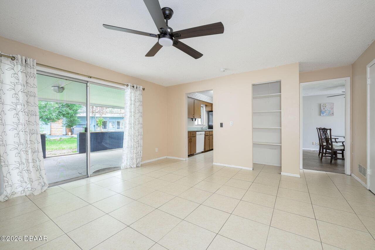 Listing Photo 12