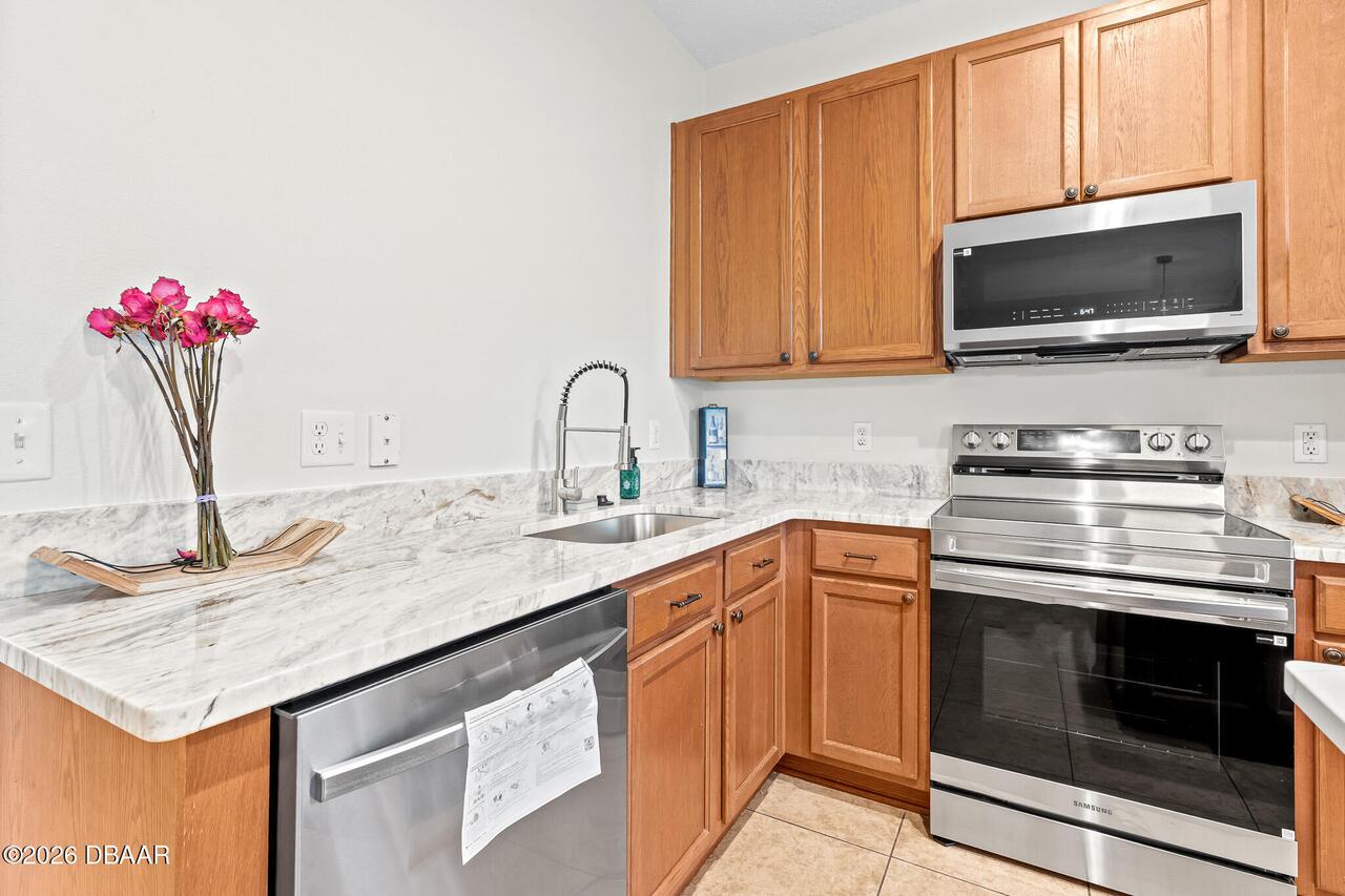 Listing Photo 9