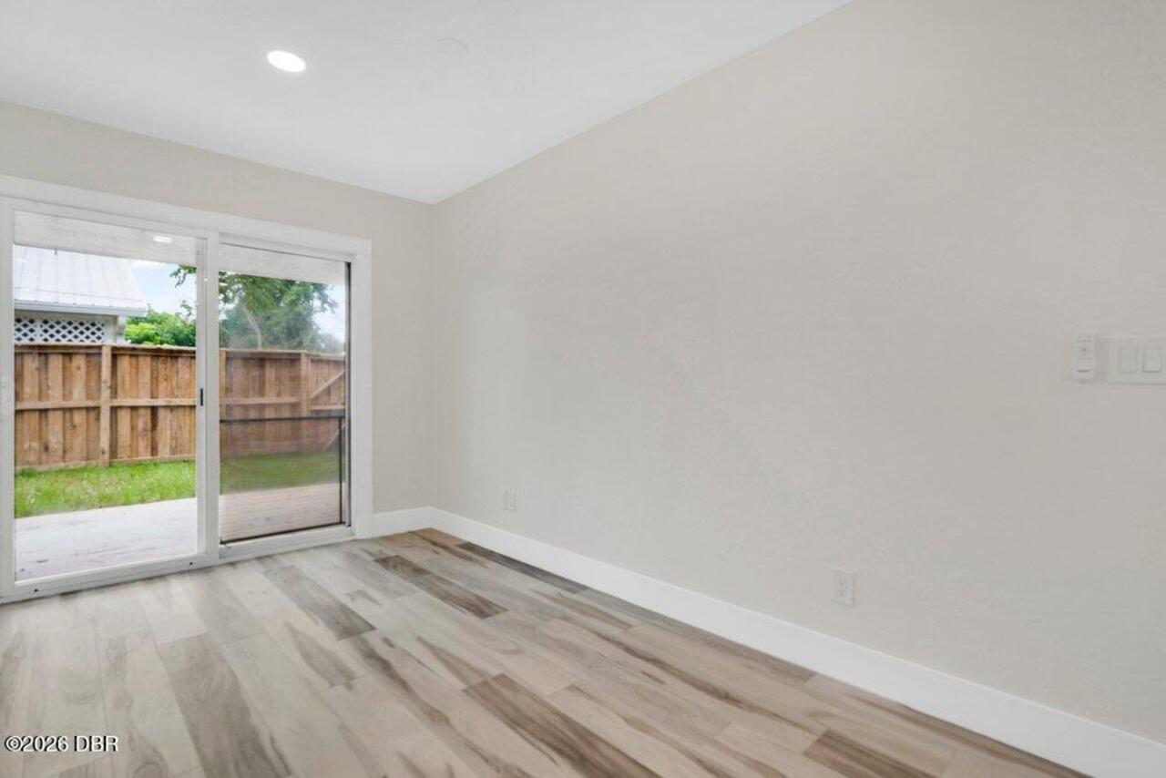 Listing Photo 9