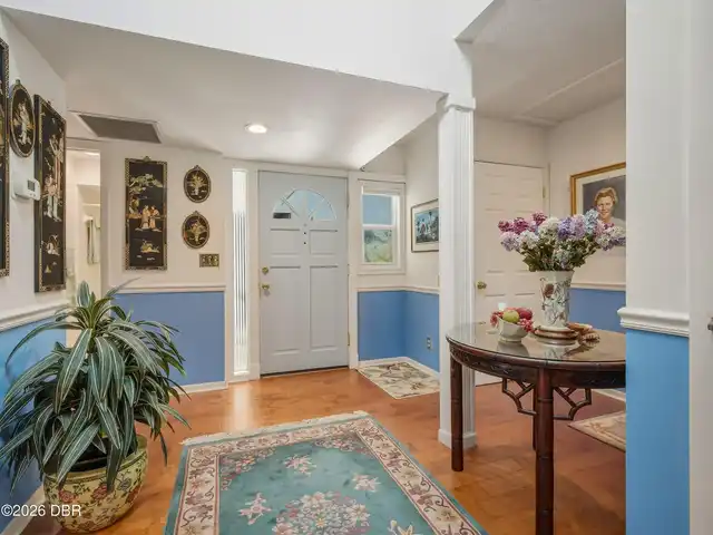 Listing Photo 12
