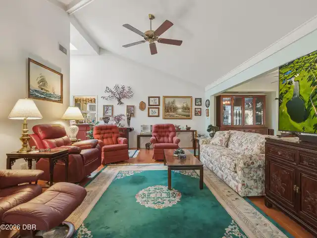 Listing Photo 17