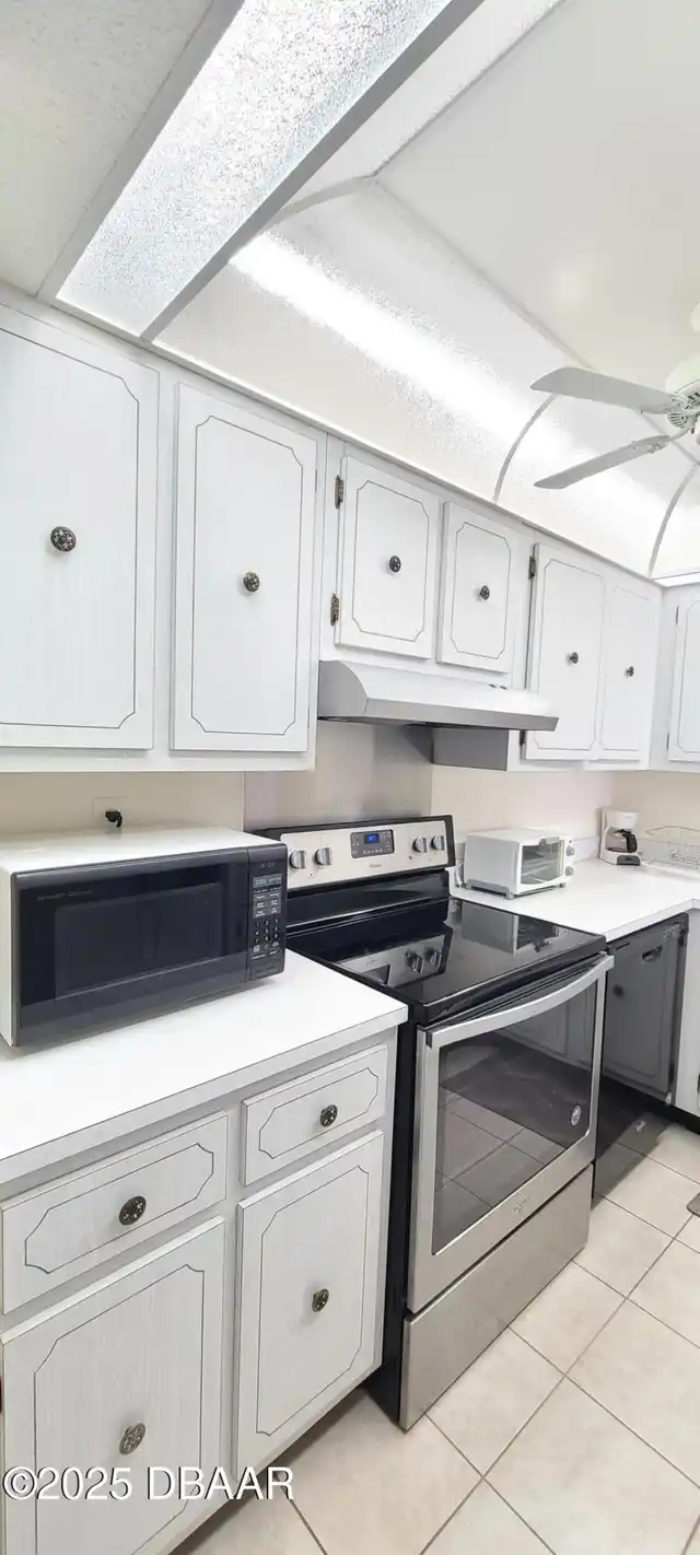 Listing Photo 10