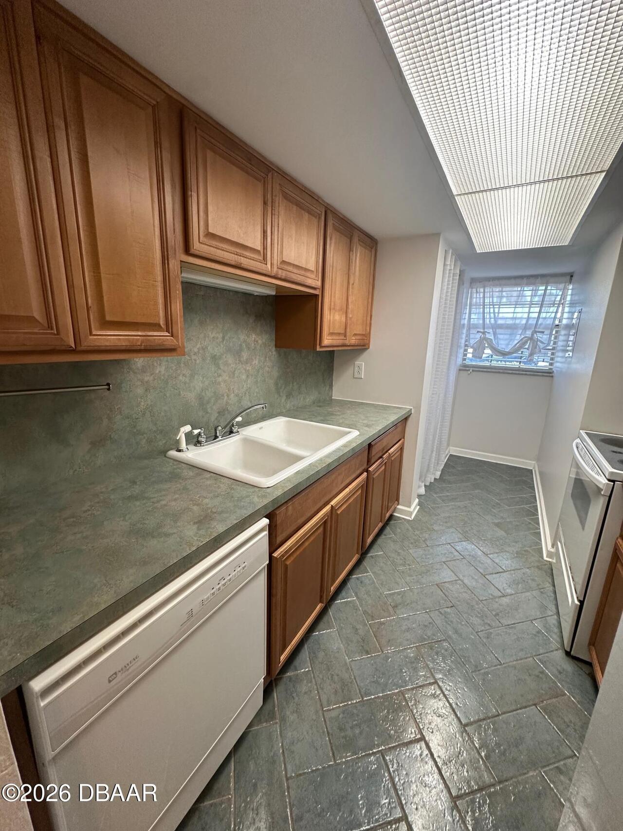 Listing Photo 7