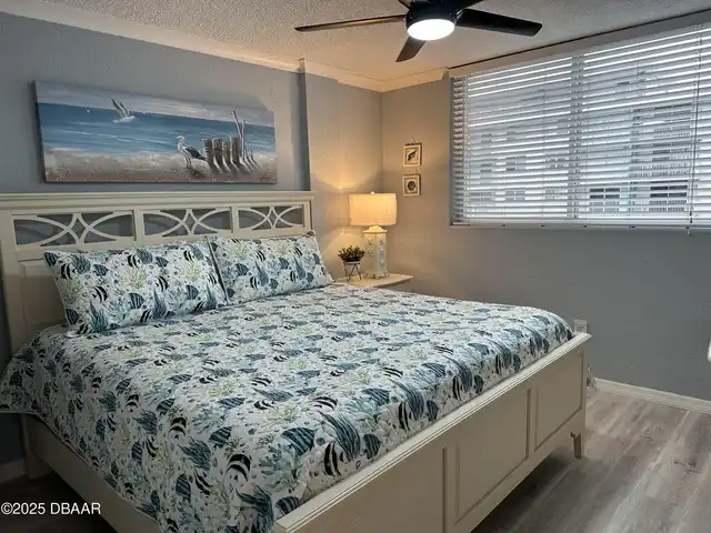Listing Photo 8
