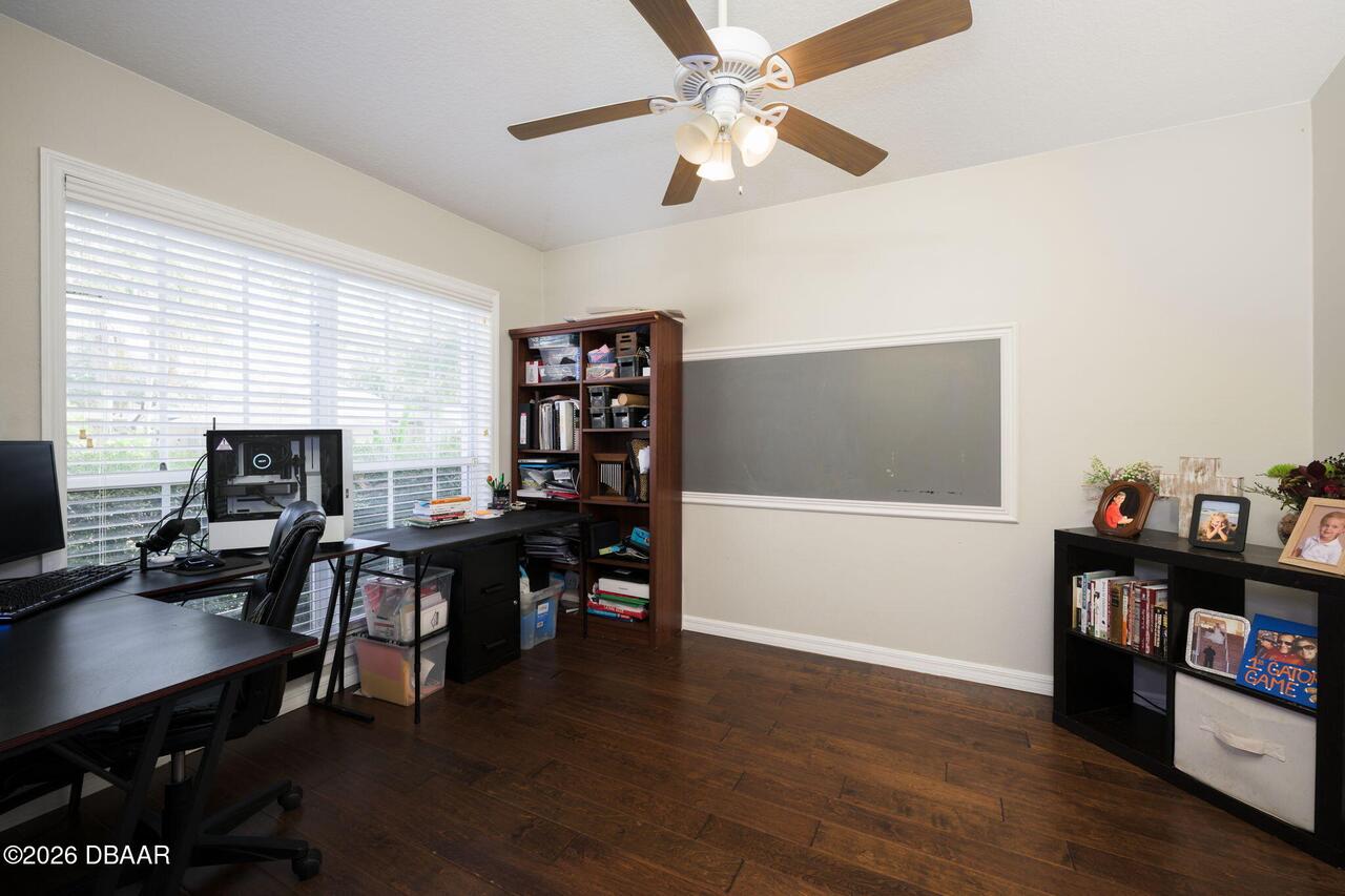 Listing Photo 9