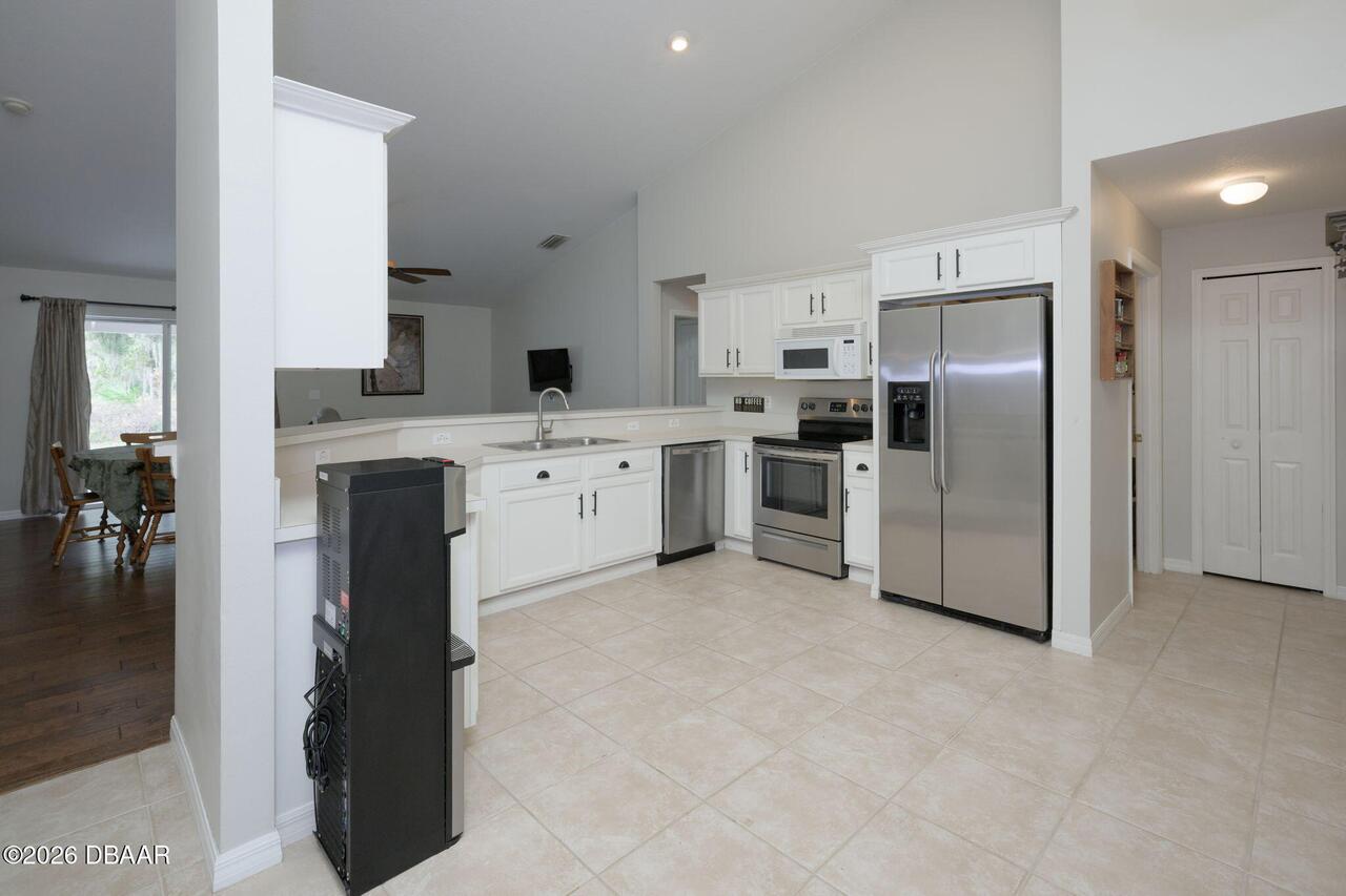 Listing Photo 12