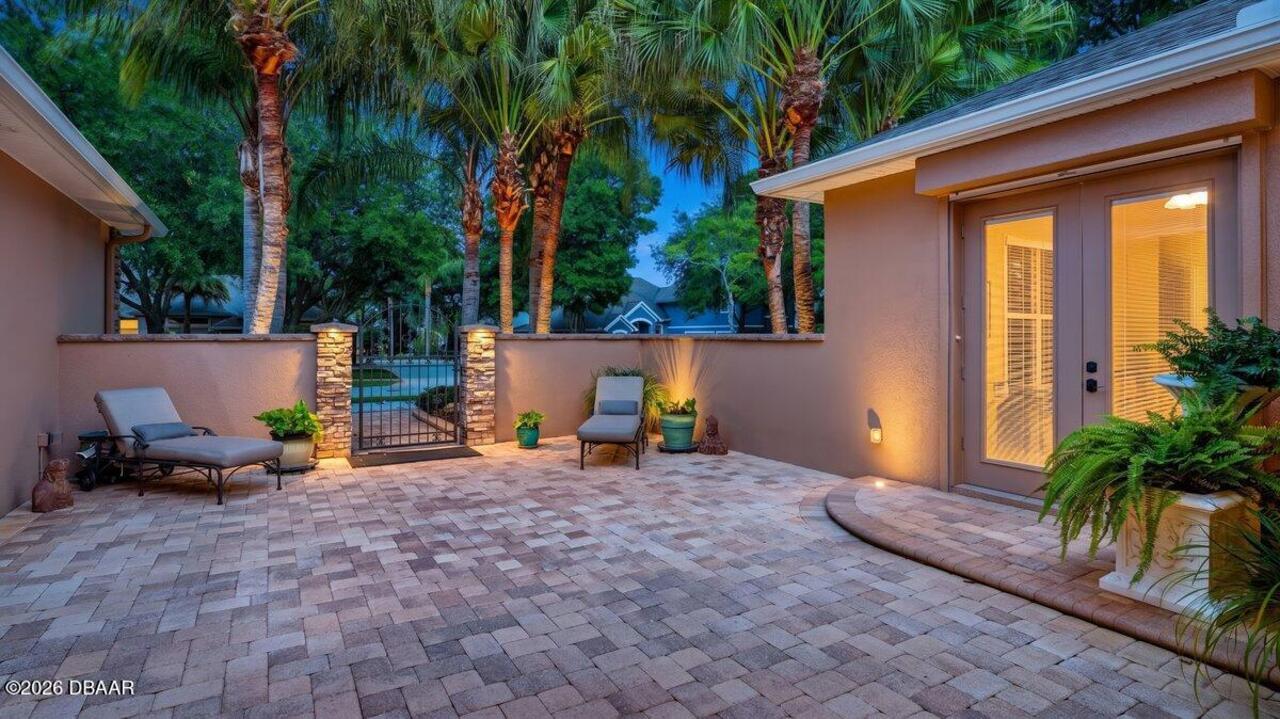 Listing Photo 11