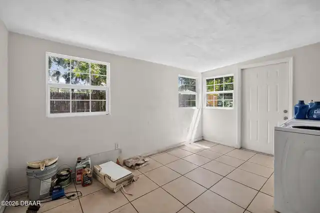 Listing Photo 12