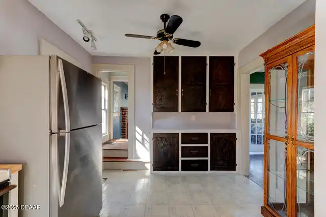 Listing Photo 16