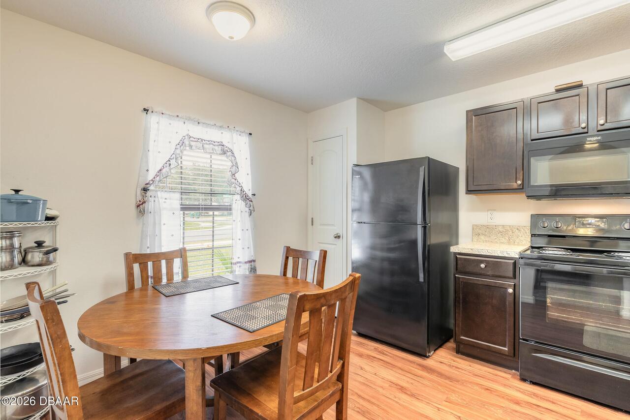 Listing Photo 8