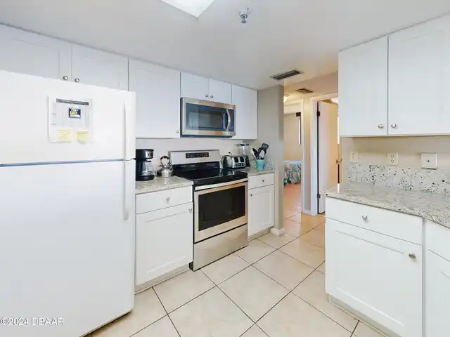 Listing Photo 17
