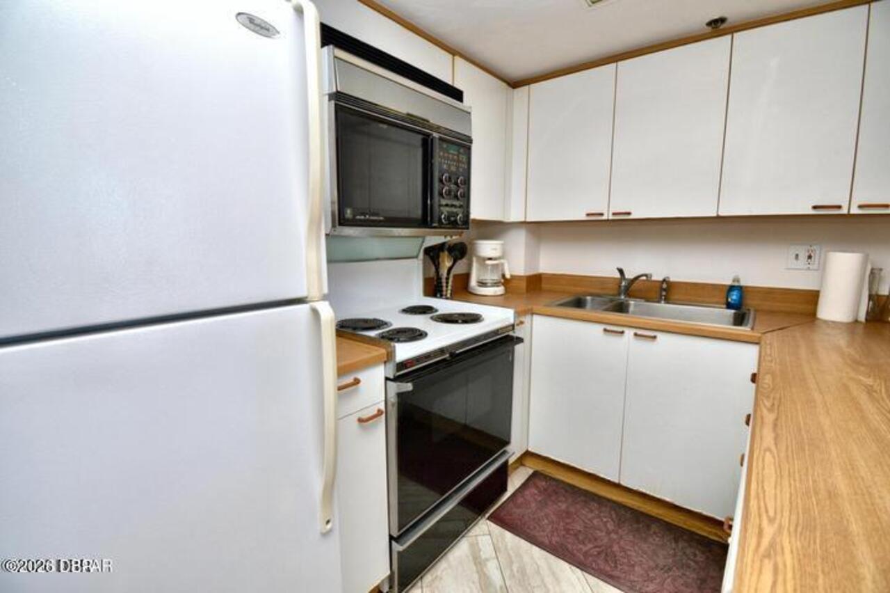 Listing Photo 11