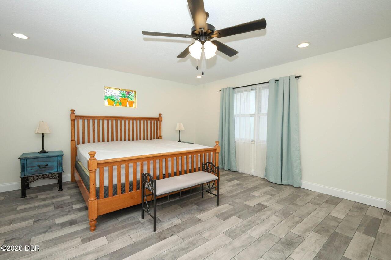Listing Photo 16