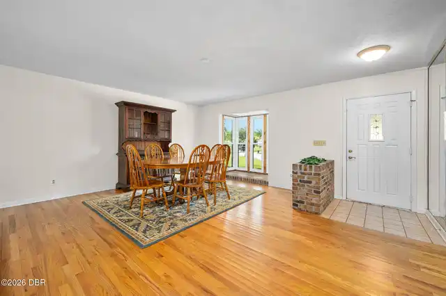 Listing Photo 7