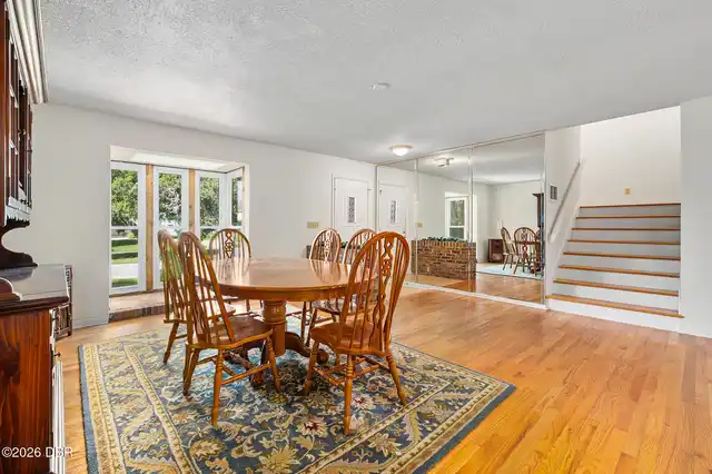 Listing Photo 8