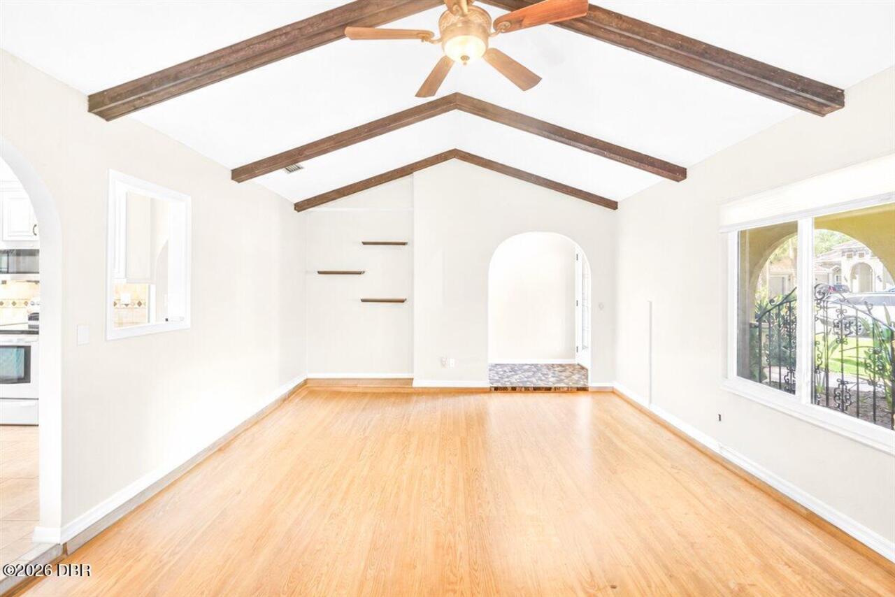 Listing Photo 16