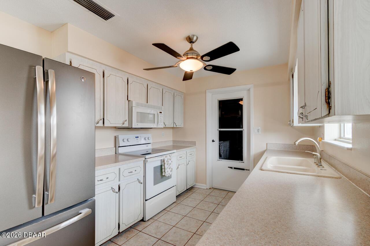 Listing Photo 7