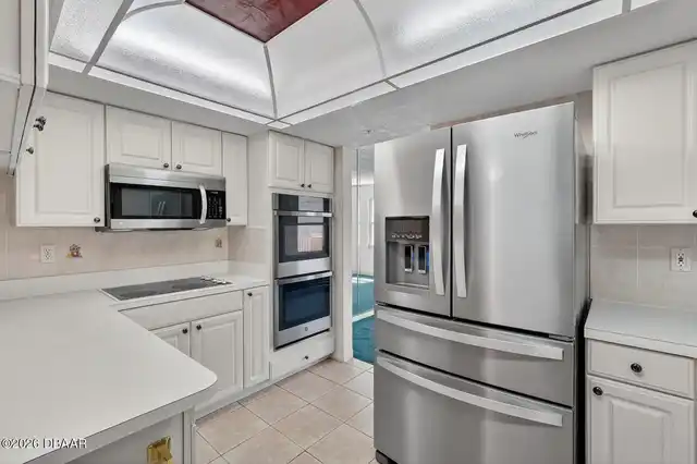 Listing Photo 10
