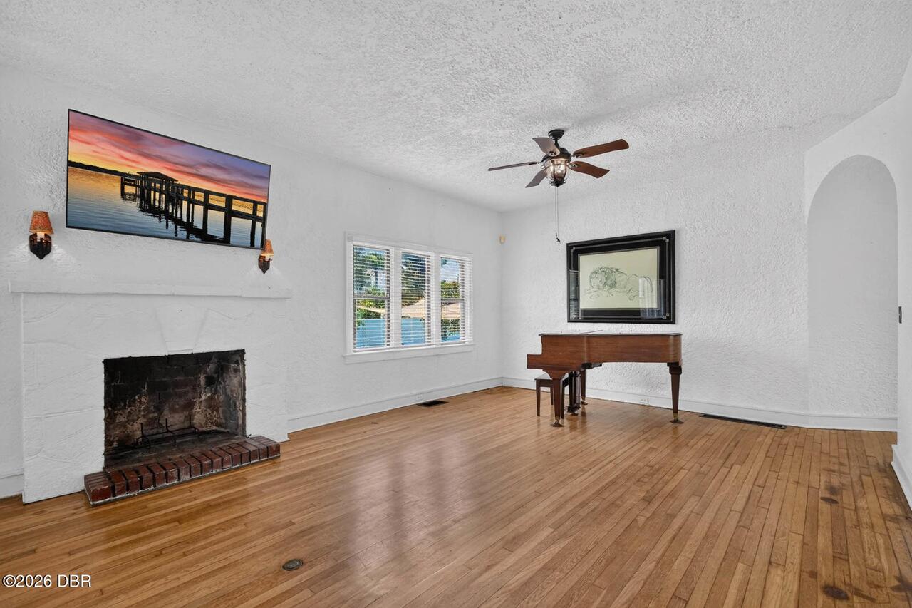 Listing Photo 18