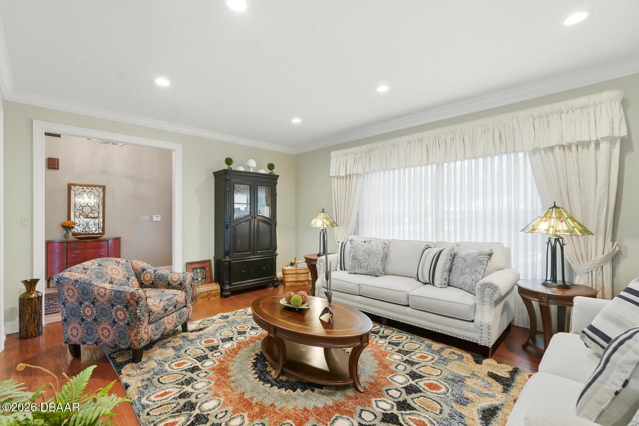Listing Photo 9
