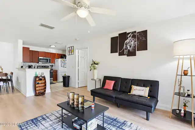 Listing Photo 16
