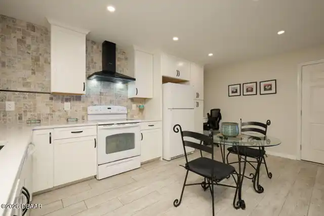 Listing Photo 9