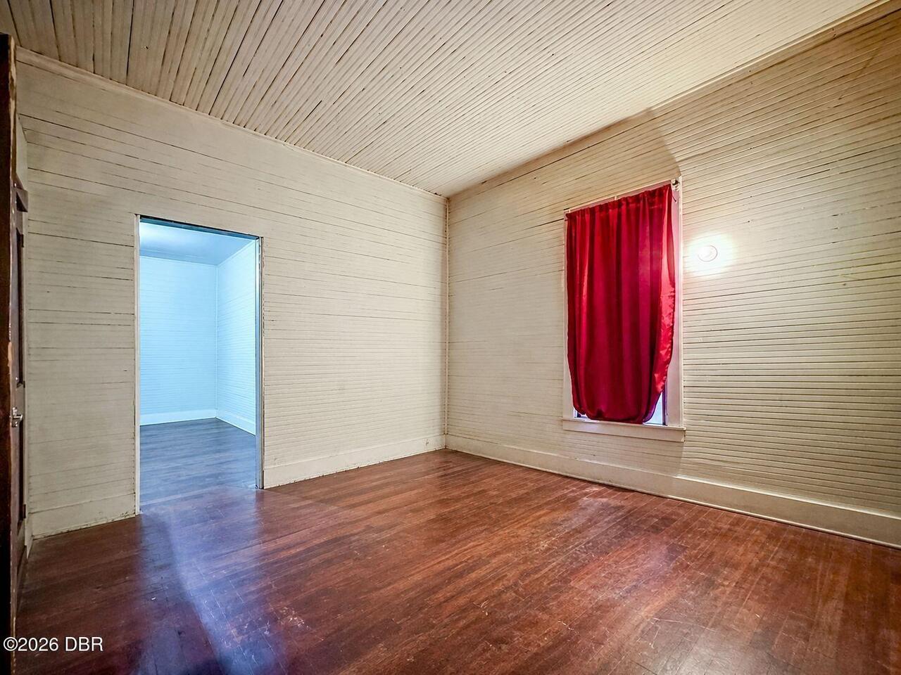 Listing Photo 9