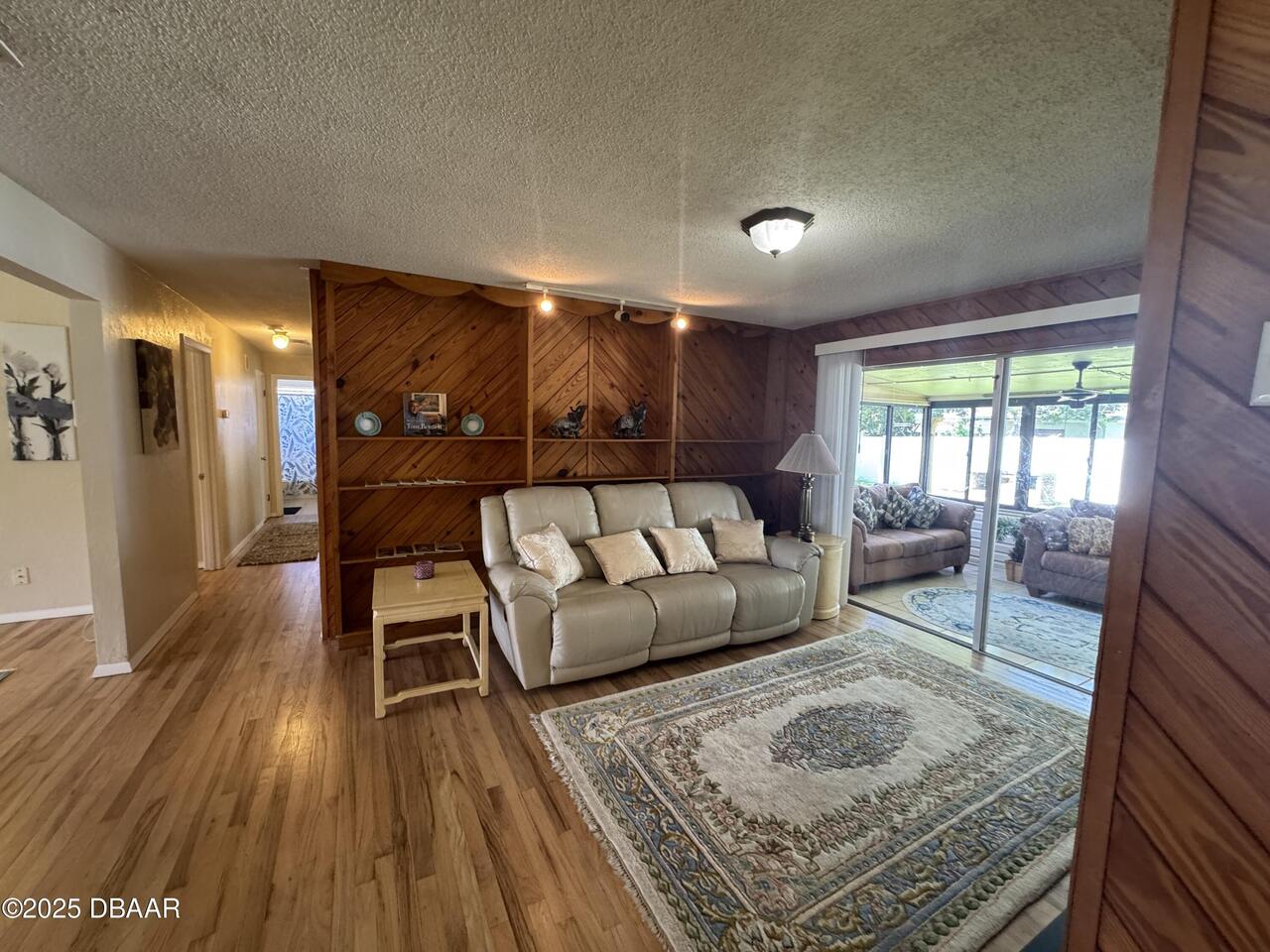 Listing Photo 12