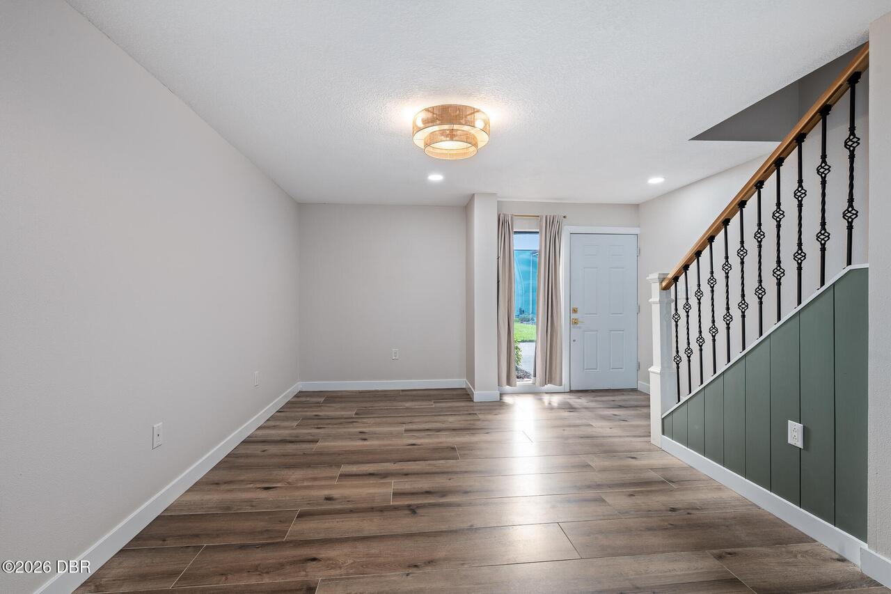 Listing Photo 10