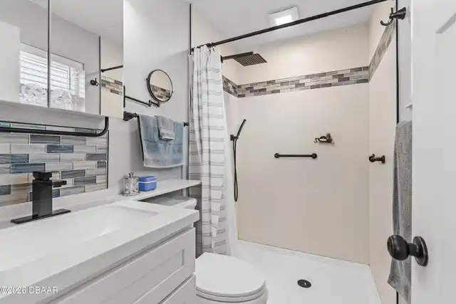 Listing Photo 12