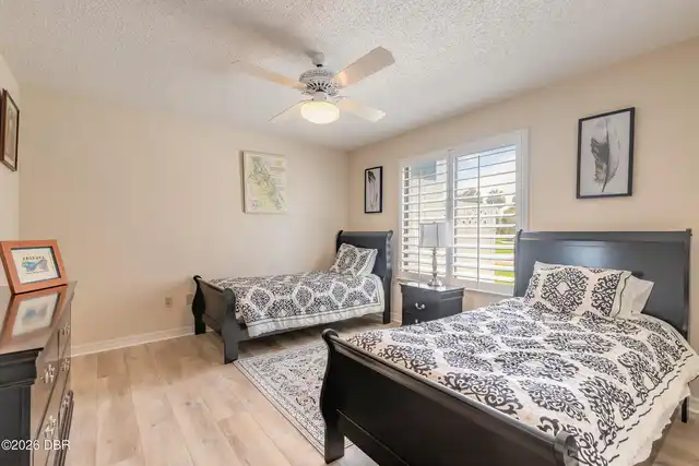 Listing Photo 28
