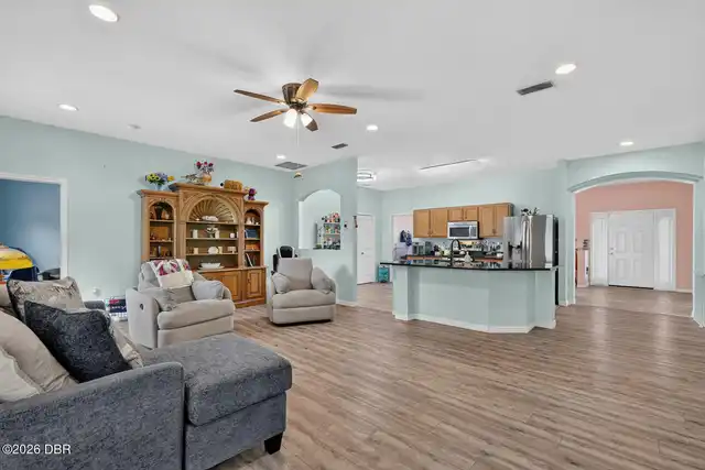 Listing Photo 17