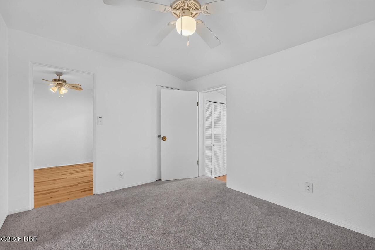 Listing Photo 8