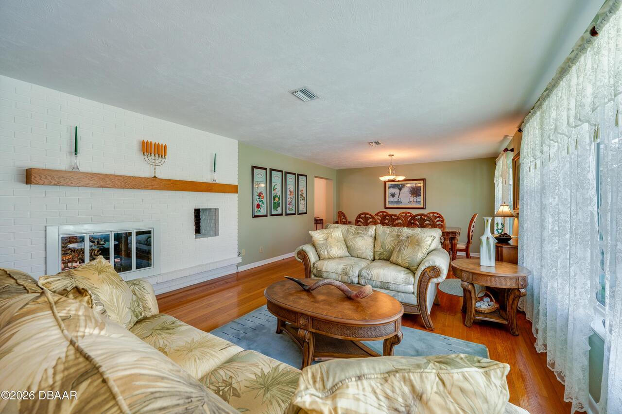 Listing Photo 7