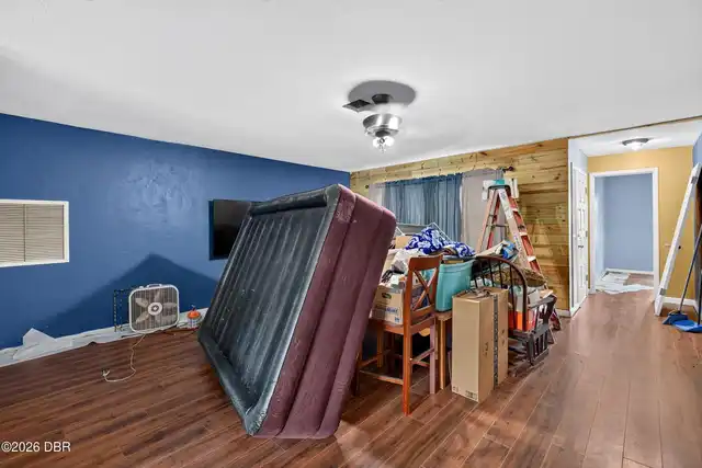 Listing Photo 16