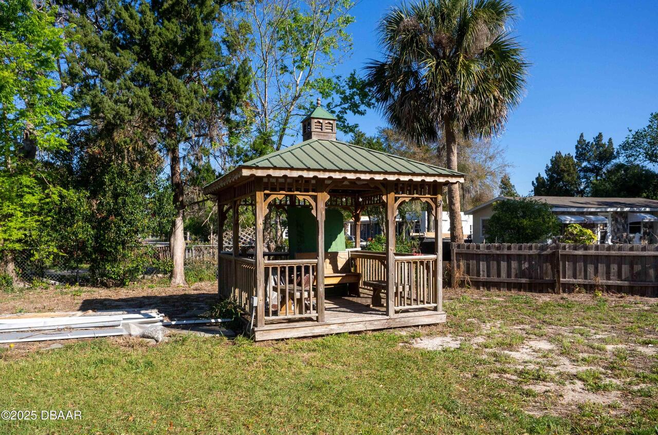 Listing Photo 10