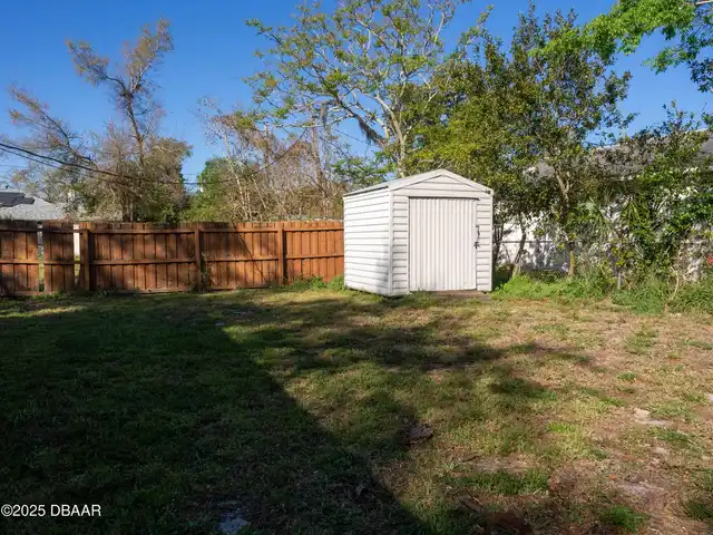 Listing Photo 11