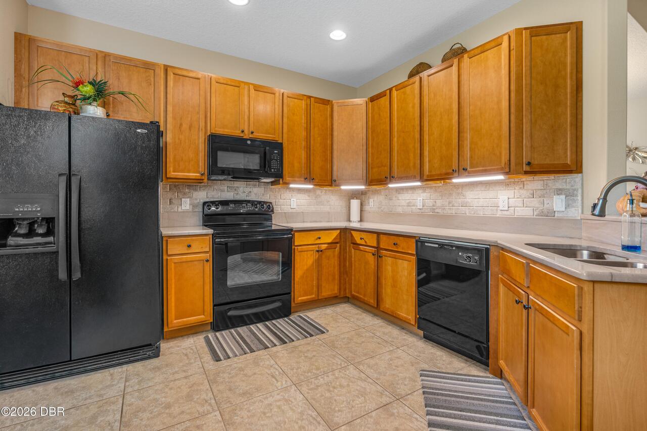 Listing Photo 12