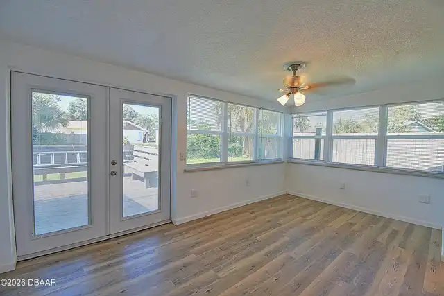 Listing Photo 11