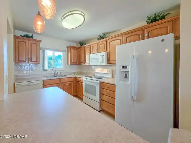 Listing Photo 7