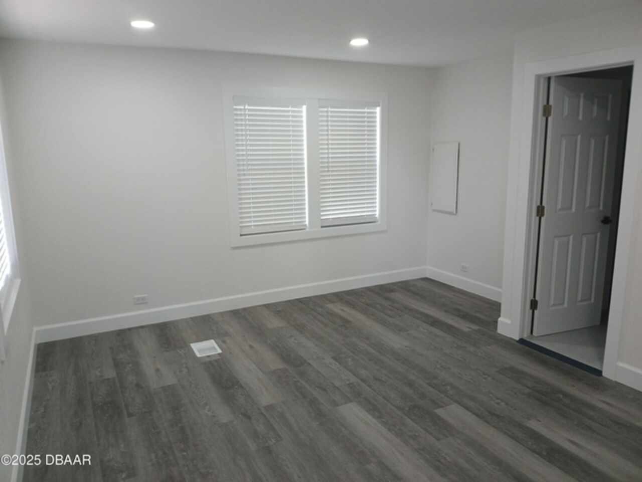 Listing Photo 7