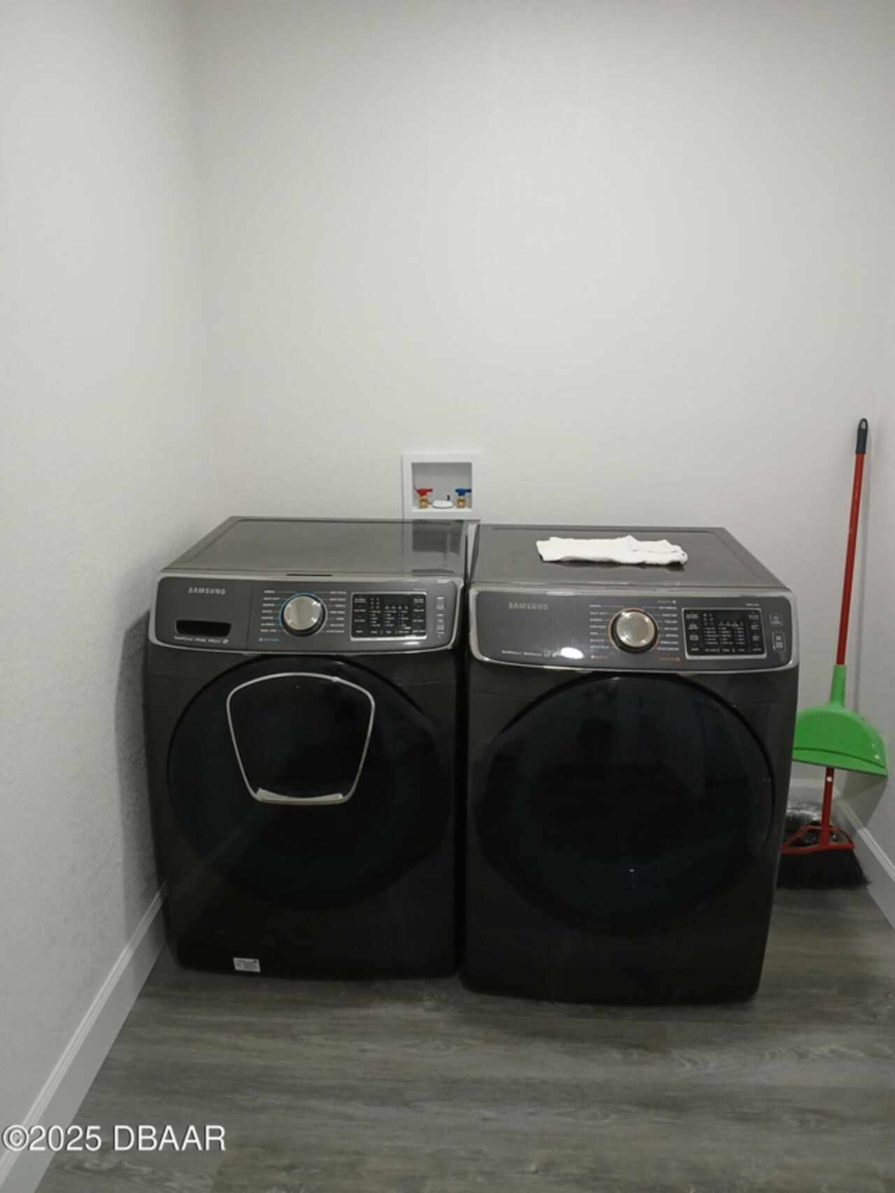 Listing Photo 17