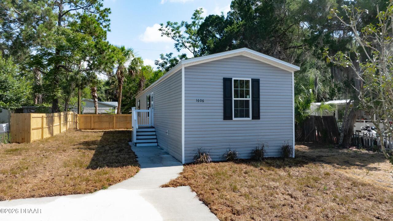 Listing Photo 9