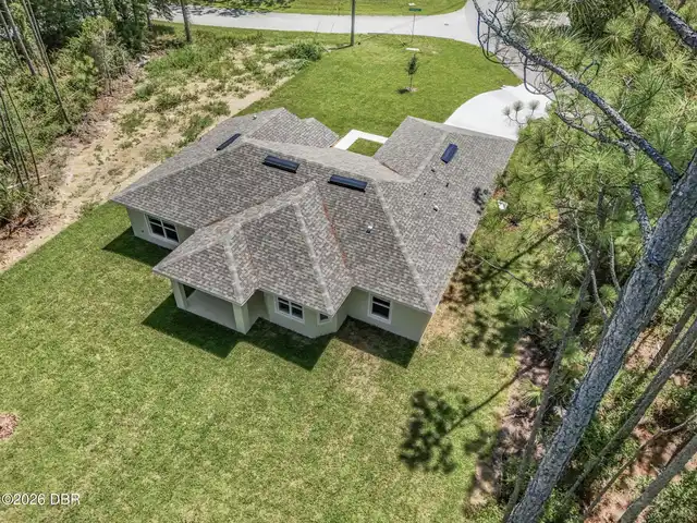 Listing Photo 8