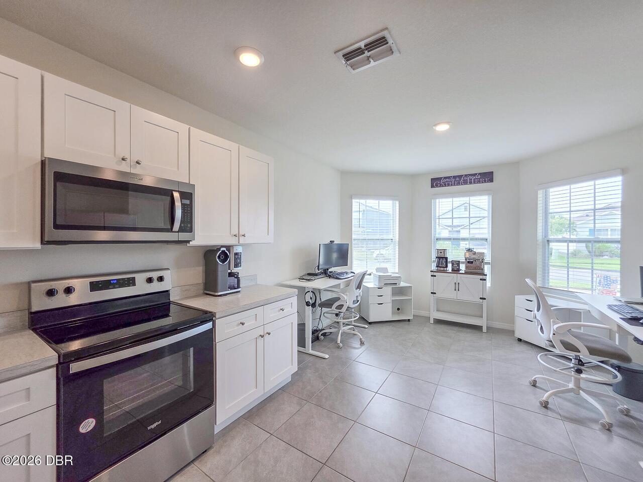 Listing Photo 12