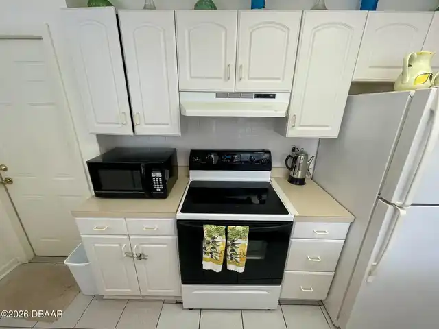 Listing Photo 10