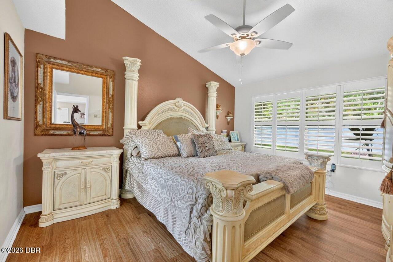 Listing Photo 17