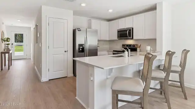 Listing Photo 9